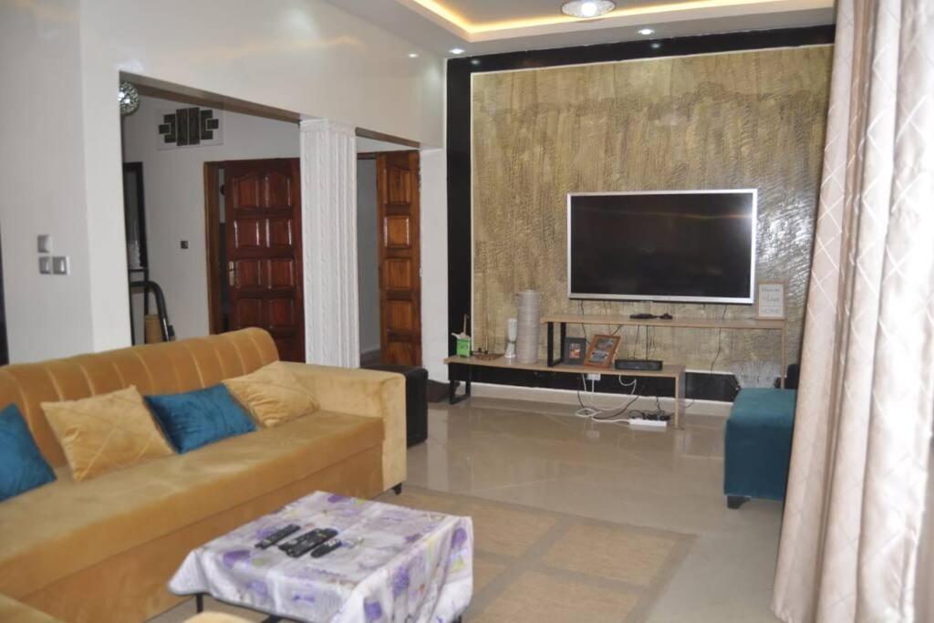Le "Grand Bleu", Un Bel Appartement Paisible, Sur Et Spatieux Au Coeur De La Station Balneaire De Saly Portudal Εξωτερικό φωτογραφία